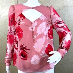 Eva Mendes floral blouse